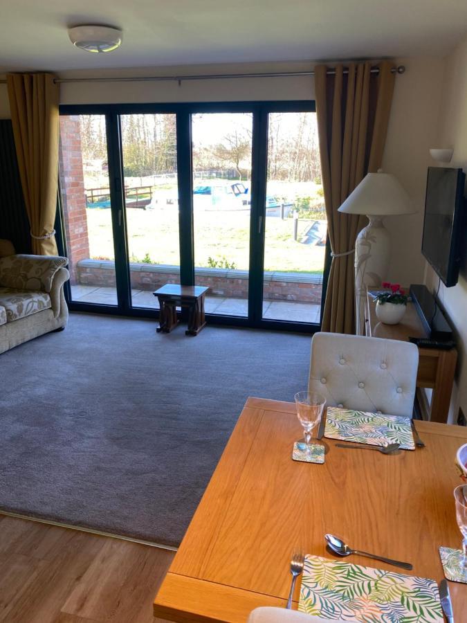 Appartamento Otters End, Near Wroxham Dilham Esterno foto
